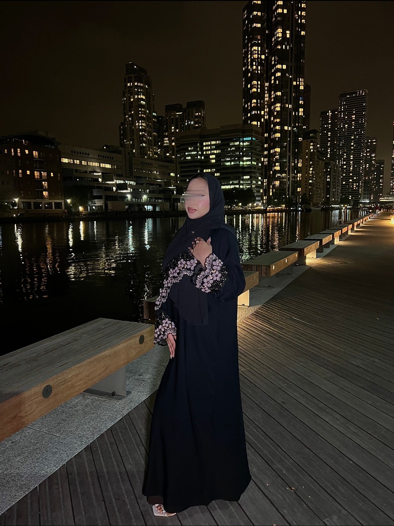 Qamra Abaya