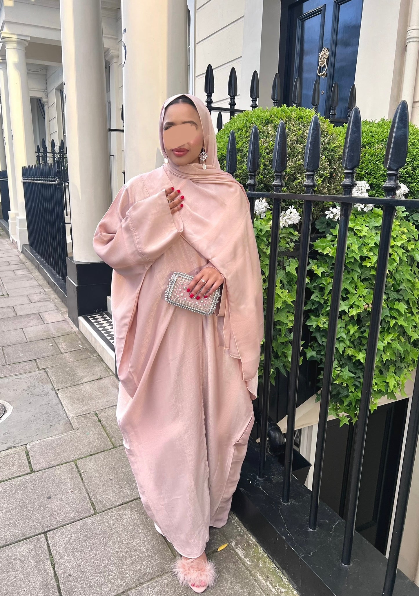 Daliah open butterfly Abaya