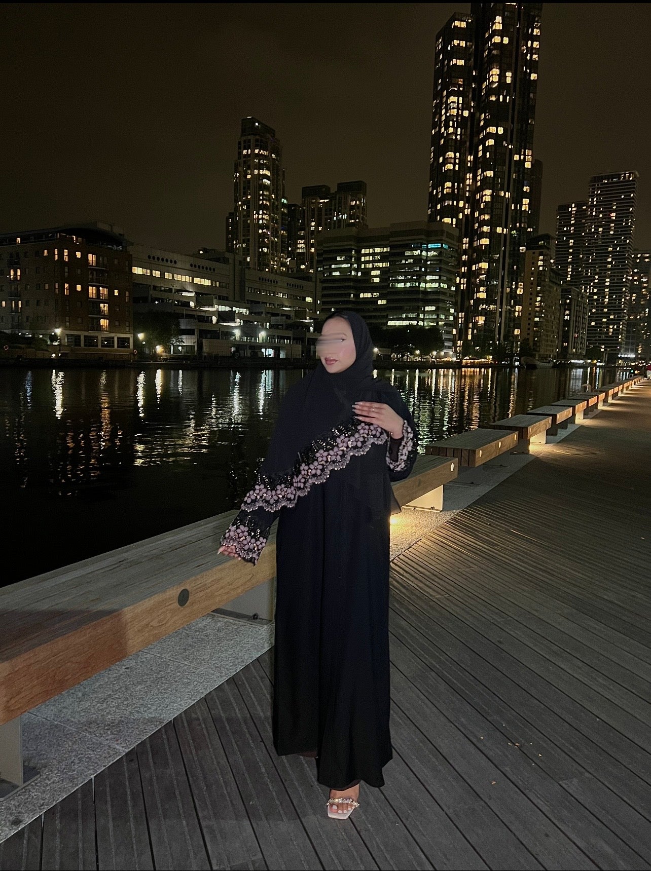 Qamra Abaya
