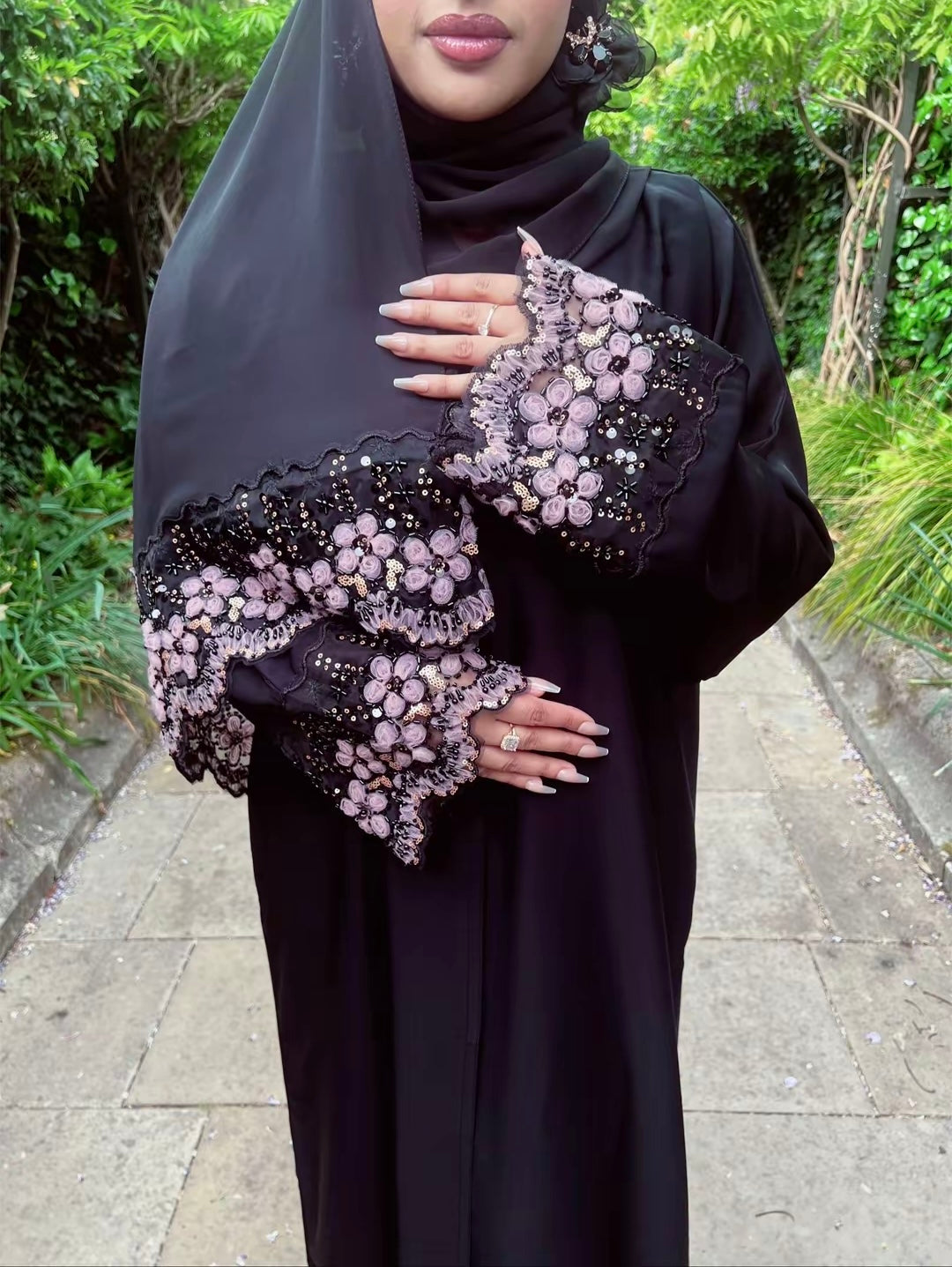 Qamra Abaya