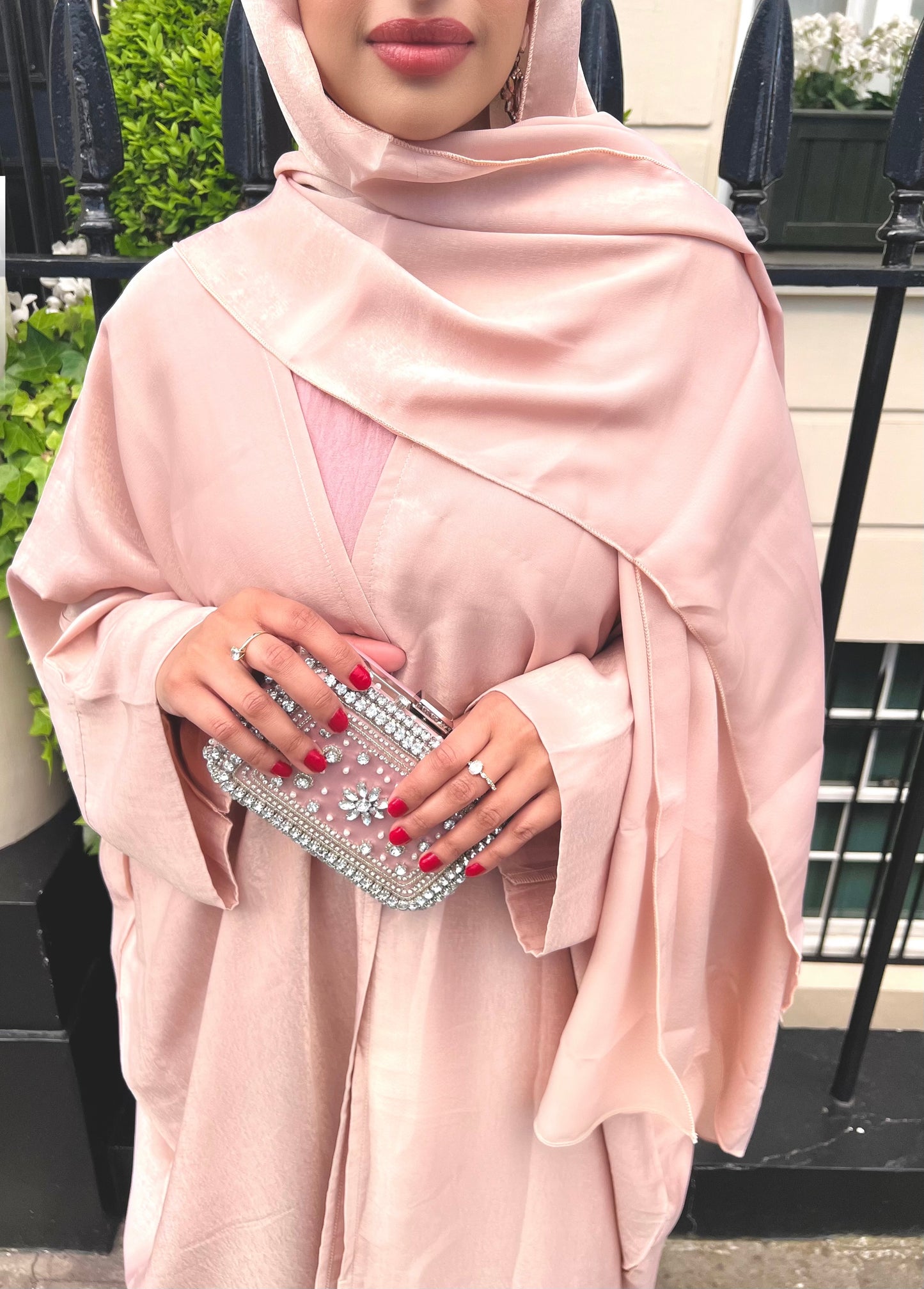 Daliah open butterfly Abaya